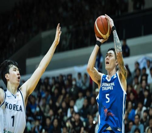 抵達馬尼拉！男籃做好2點可避13年前慘案1人是防歸化中鋒關(guān)鍵