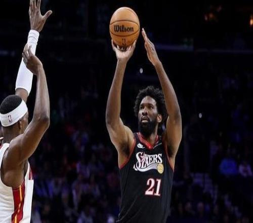 76人：恩比德遭遇右側腹斜肌拉傷將缺席未來三場比賽