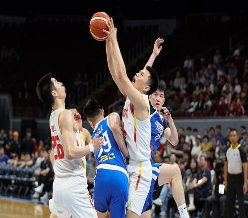 得鋒線者贏比賽！9分11板+19分，國家隊高光時刻，助力男籃大逆轉(zhuǎn)