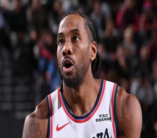 小卡復(fù)出23分創(chuàng)紀(jì)錄！快船雙殺鵜鶘終結(jié)連敗科林斯鄧恩末節(jié)傷退