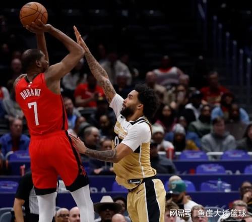 NBA最新排名！火箭坐穩(wěn)第三，快船收大禮，勇士危險，湖人被甩開