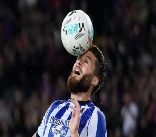 被問(wèn)到隊(duì)友對(duì)國(guó)王杯看法，卡爾：我不懂西語(yǔ)，聽(tīng)不懂隊(duì)友聊啥