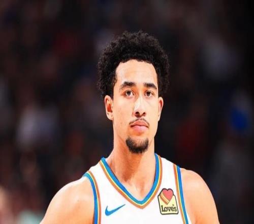 別因?yàn)橥恐讣子?，就低估這小子