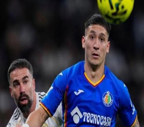 薩特里亞諾：走進(jìn)伯納烏時(shí)皇馬展示歐冠獎(jiǎng)杯，我一眼都沒(méi)看