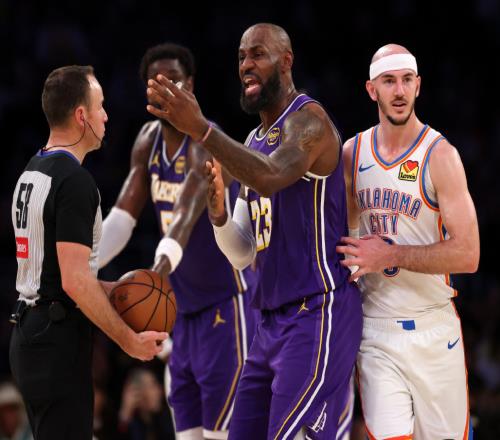 8項(xiàng)數(shù)據(jù)聯(lián)盟第一，還有金鐘罩護(hù)體！越來(lái)越過(guò)分，NBA確實(shí)不好看了