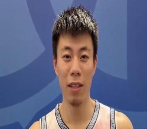 張鎮(zhèn)麟：全明星是送給粉絲的禮物比賽前會(huì)聽(tīng)鳳凰傳奇的歌