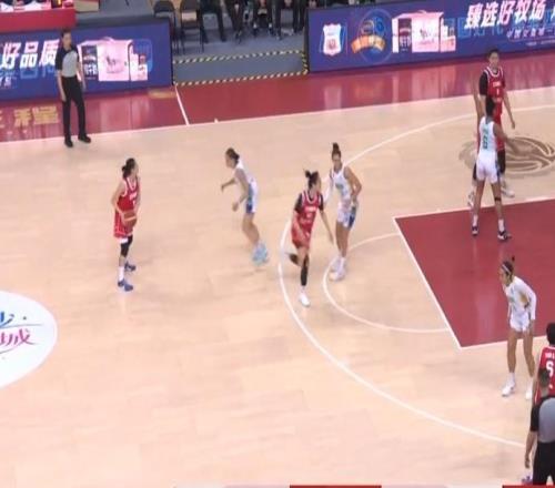 女籃熱身賽中國隊72：66再勝巴西，張子宇貢獻11分3籃板