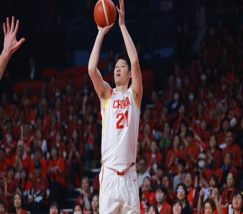 胡金秋：最愛玩金鏟鏟，第一份工資和隊友吃了麥當(dāng)勞