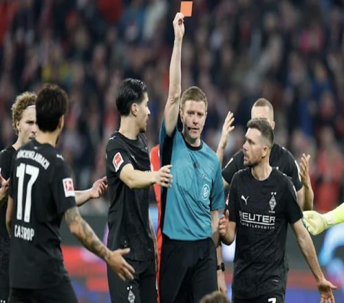 門(mén)興主帥談拜仁被判點(diǎn)球：今天沒(méi)有一名能做出正確判罰的裁判