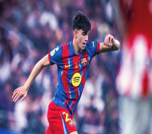 記者：貝爾納爾因腸胃不適在中場休息時(shí)被換下