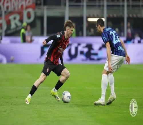 集錦丨埃斯圖皮尼安處子球，米蘭10賽季雙殺國(guó)米