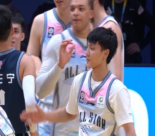 拿到全明星賽MVP大獎(jiǎng)，徐杰感慨萬(wàn)千！