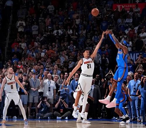 隨著雷霆6連勝，掘金被三分絕殺，西部最新排名出爐！勇士第8不穩(wěn)