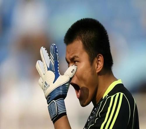 曾是申花名宿，娶空姐嬌妻，人到中年加盟中乙，為生活奔波太心酸