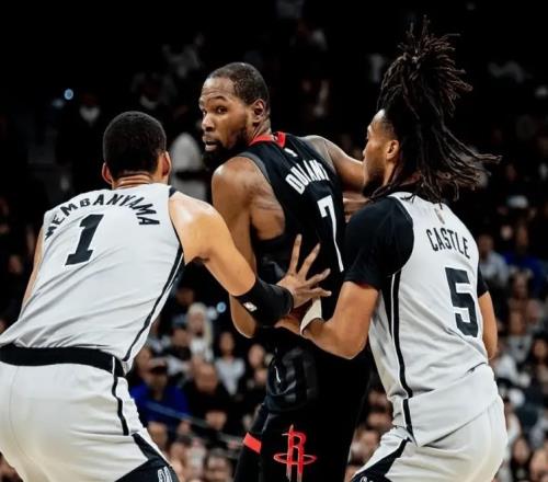 3勝8負(fù)，無(wú)奈凈輸86分！坐擁超級(jí)陣容卻人見(jiàn)人欺，還不如趁早散伙