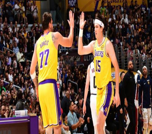 小里1+2絕平，東契奇0.5秒準(zhǔn)絕殺！湖人斬掘金5連勝籌齊爭(zhēng)冠五虎