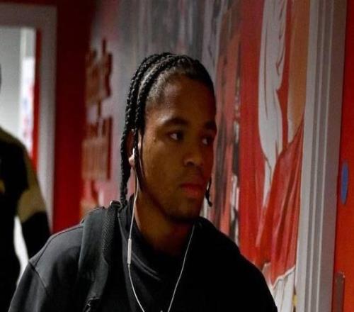 恩古莫哈首次英超首發(fā)，斯洛特：他進步很快，也準備好了