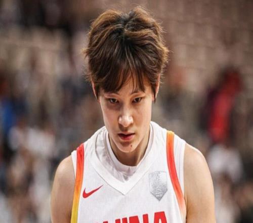 楊力維：我認(rèn)為長(zhǎng)時(shí)間集訓(xùn)不是最優(yōu)選擇，我們也需要回歸生活