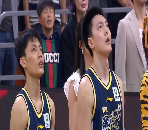 慘敗16分廣東輸在哪京媒一針見(jiàn)血，滬媒護(hù)短，粵媒卻在避重就輕