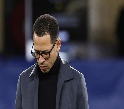 現(xiàn)場(chǎng)球迷：所有切爾西球員都留下謝場(chǎng)，羅塞尼爾卻直接溜了