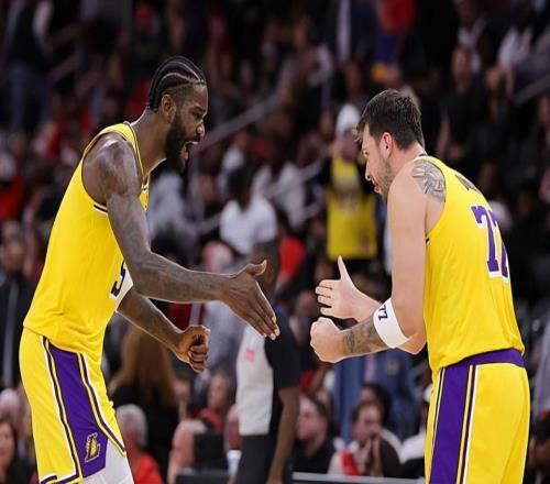 不容易??！勇士雙向合同鋒線好不容易打出了一場(chǎng)像樣的比賽