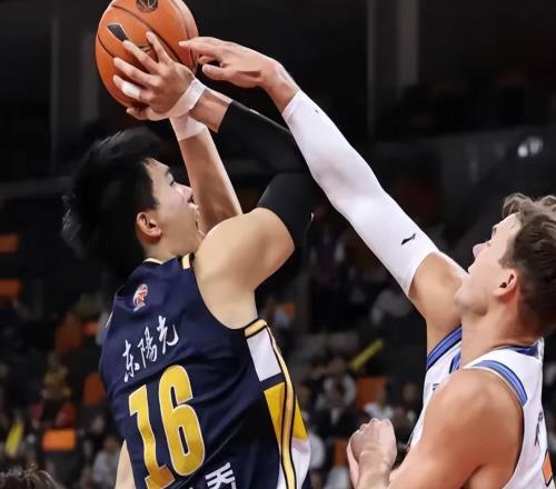 隨著廣東復(fù)仇新疆，山西5分險(xiǎn)勝，CBA最新排名出爐！廣東排第3