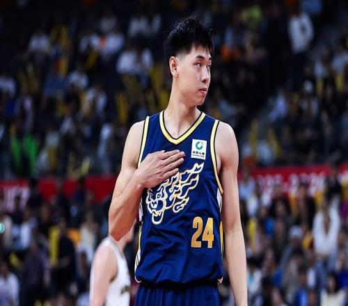 廣東宏遠(yuǎn)早報(bào)！杜鋒點(diǎn)名崔永熙，徐杰找回狀態(tài)，胡明軒尷尬紀(jì)錄