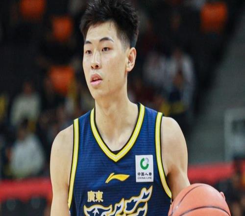 廣東11189新疆！球員評(píng)分：4人滿分，2人良好，2人不合格