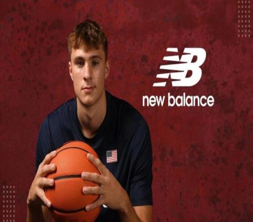 他們專賣“老頭鞋”，卻能簽下19歲NBA未來門麵？