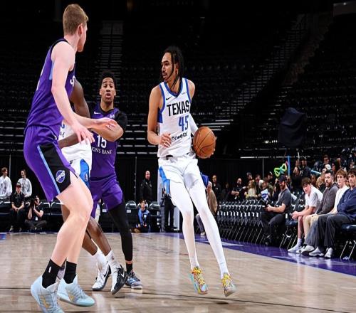 狂砍36分打爆火箭二隊(duì)！獨(dú)行俠二隊(duì)后場大將能否搭上季后賽末班車