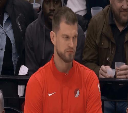 開拓者升西部第9！克林根28+13創(chuàng)生涯新高，楊瀚森該向他學什么