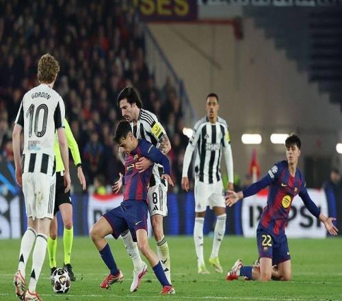 巴塞羅那72紐卡斯?fàn)柸R萬、拉菲尼亞雙響