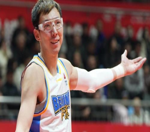 麥基22+10加盟首??！趙睿復出北京惜敗福建周琦15+10皮特森38分