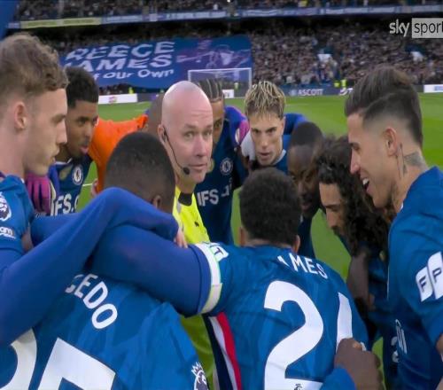 電訊報：在球員中圈圍住裁判前，切爾西已收到裁判機(jī)構(gòu)的警告