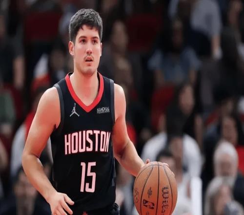 勝老鷹發(fā)布會(huì)！親承延續(xù)謝潑德首發(fā)，贊伊森防守，卻力挺申京單打