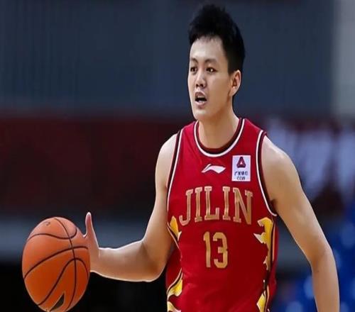 3場合計2分！遼寧備受期待之人持續(xù)低迷不該聯(lián)手