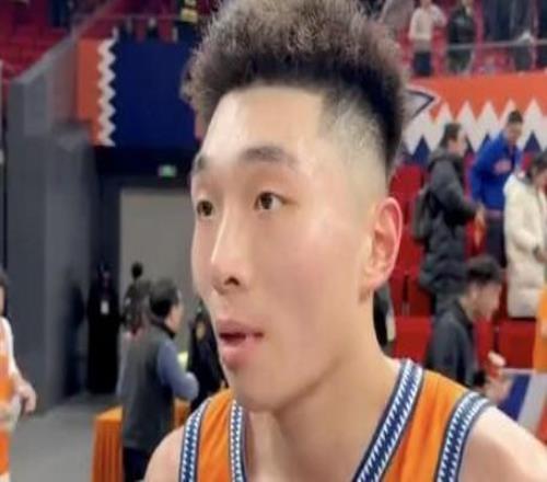 完成CBA首秀，吳澤昊：感覺沒有想象的緊張，給自己表現(xiàn)打六分