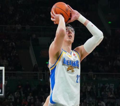 罰球14中5！聯(lián)賽都吊兒郎當(dāng)，“助國(guó)家隊(duì)重返巔峰”只是空頭支票