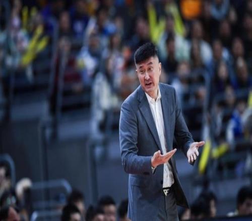 上海男籃沖擊10連勝！全力擊敗廣東宏遠，杜鋒難以招架，央視直播