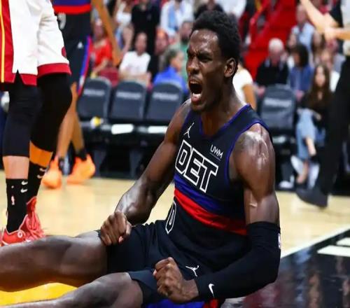 豁哦！老大受傷，老二要賺大發(fā)了，5年2.9億啊，機(jī)會(huì)來(lái)了