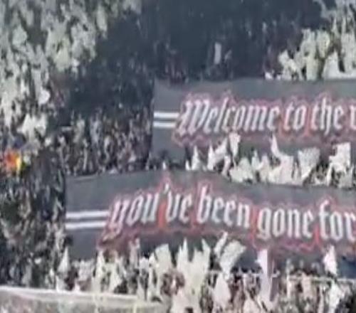 喜鵲大戰(zhàn)黑貓，主場(chǎng)戰(zhàn)桑德蘭紐卡主場(chǎng)展示巨型震撼tifo