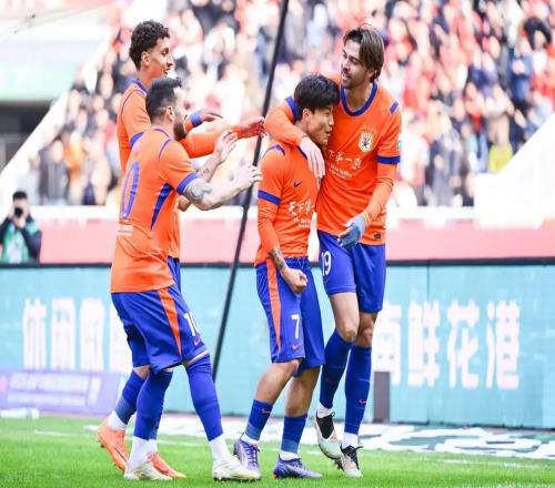 40！射門(mén)176，高原主場(chǎng)發(fā)威，泰山隊(duì)?wèi)K敗，玉昆贏球升至第二