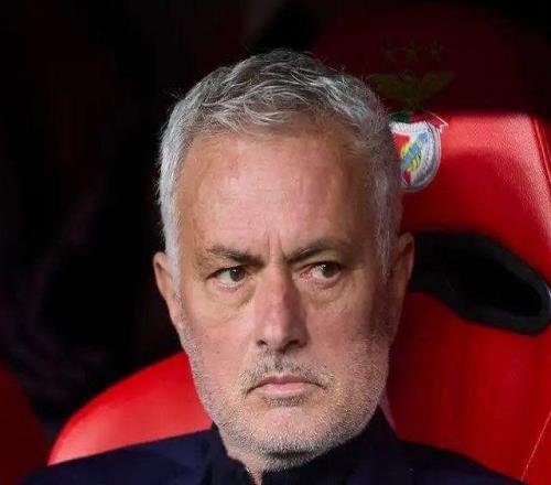 穆里尼奧葡超27場(chǎng)不??！本菲卡30，反超葡萄牙體育，距榜首僅4分