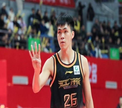 超上海升第一！廣廈加時(shí)力克江蘇胡金秋16+11賈爾斯37+19