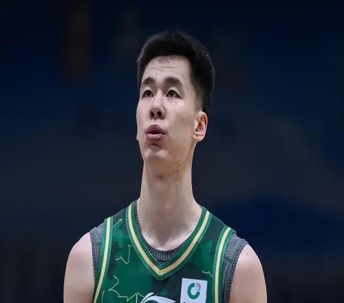 同曦輸關(guān)鍵戰(zhàn)！郭昊文僅13中3！當(dāng)三分崩盤(pán)+遇強(qiáng)護(hù)框，根本沒(méi)法打