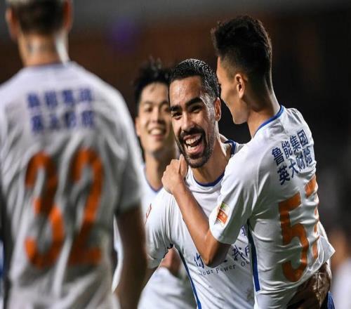 上學(xué)霸小德不一定能贏球至少能遮羞！韓鵬只會(huì)吃飯睡覺(jué)打國(guó)安