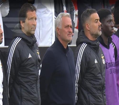 本菲卡賽前默哀，穆里尼奧動情落淚緬懷希爾維諾