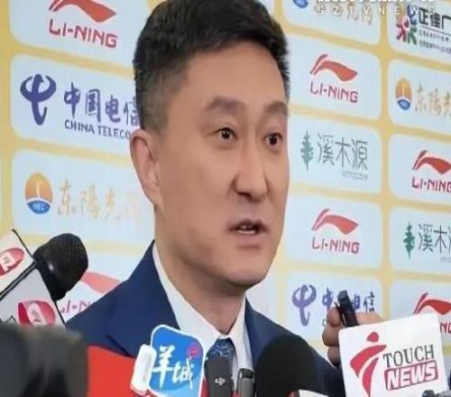 廣東三消息！杜峰指導(dǎo)又任命新職位，老板擺明態(tài)度，易建聯(lián)公開露面參加活動(dòng)