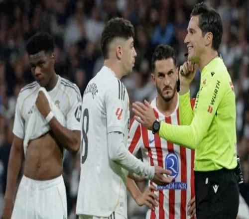 宿敵重逢再引風(fēng)波：巴爾韋德背后犯規(guī)被罰下，伯納烏憤怒