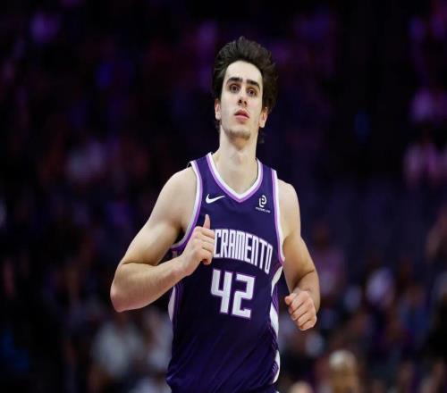 32+30+22！二輪新秀最大黑馬！文班的師哥，又帥又能打！